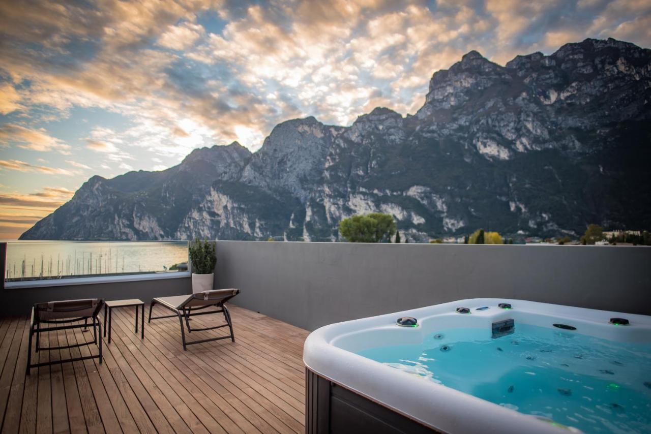 Hotel Villa Enrica Riva del Garda Exterior photo