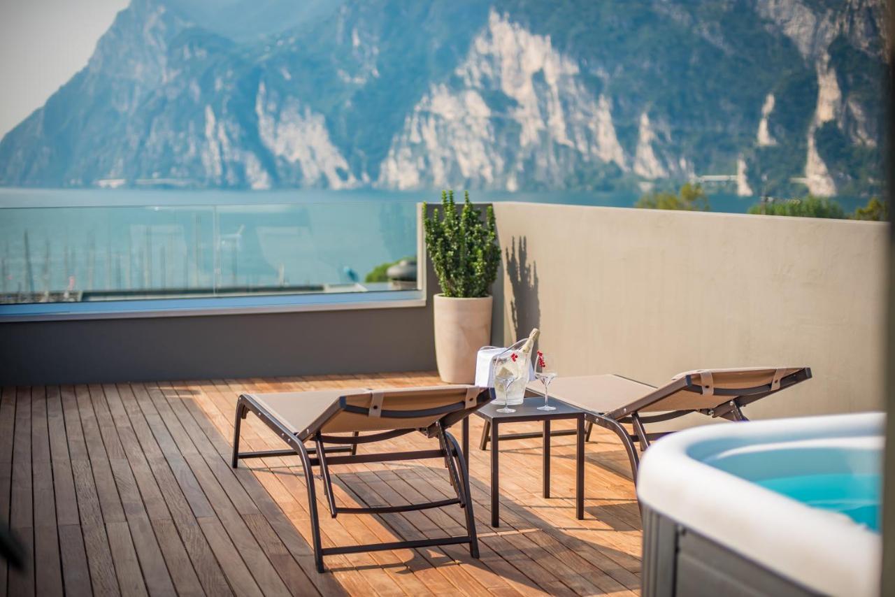 Hotel Villa Enrica Riva del Garda Exterior photo