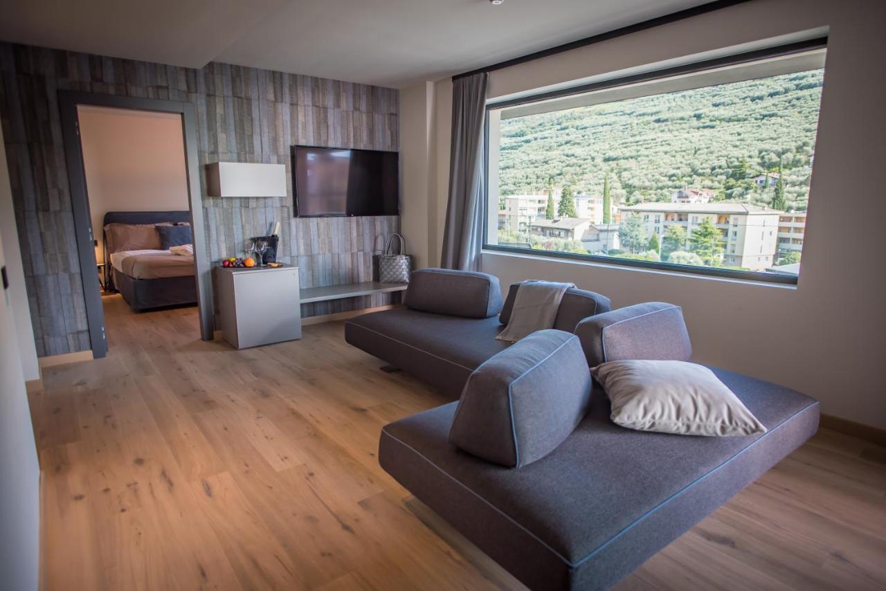 Hotel Villa Enrica Riva del Garda Exterior photo